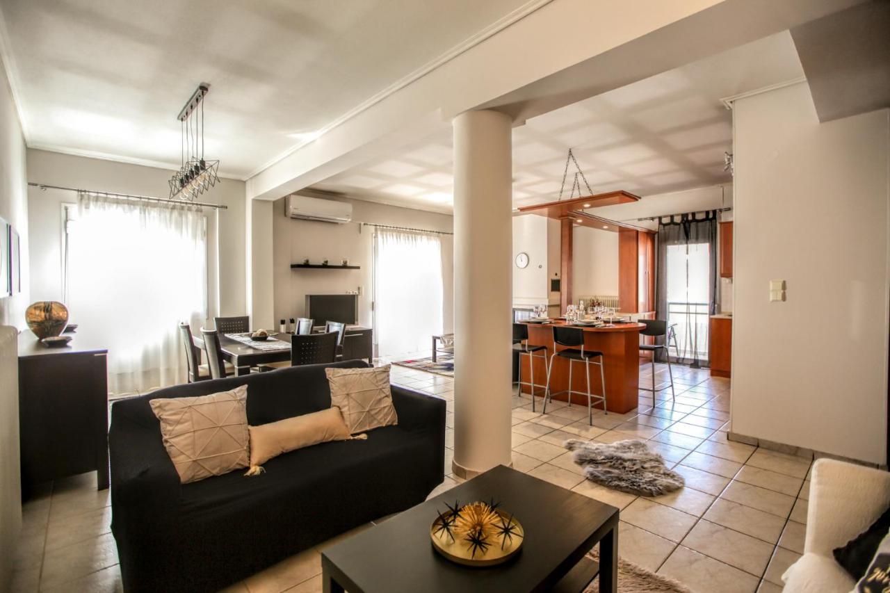 Grand Meteora Central Luxury Apartment กาลัมปากา ภายนอก รูปภาพ