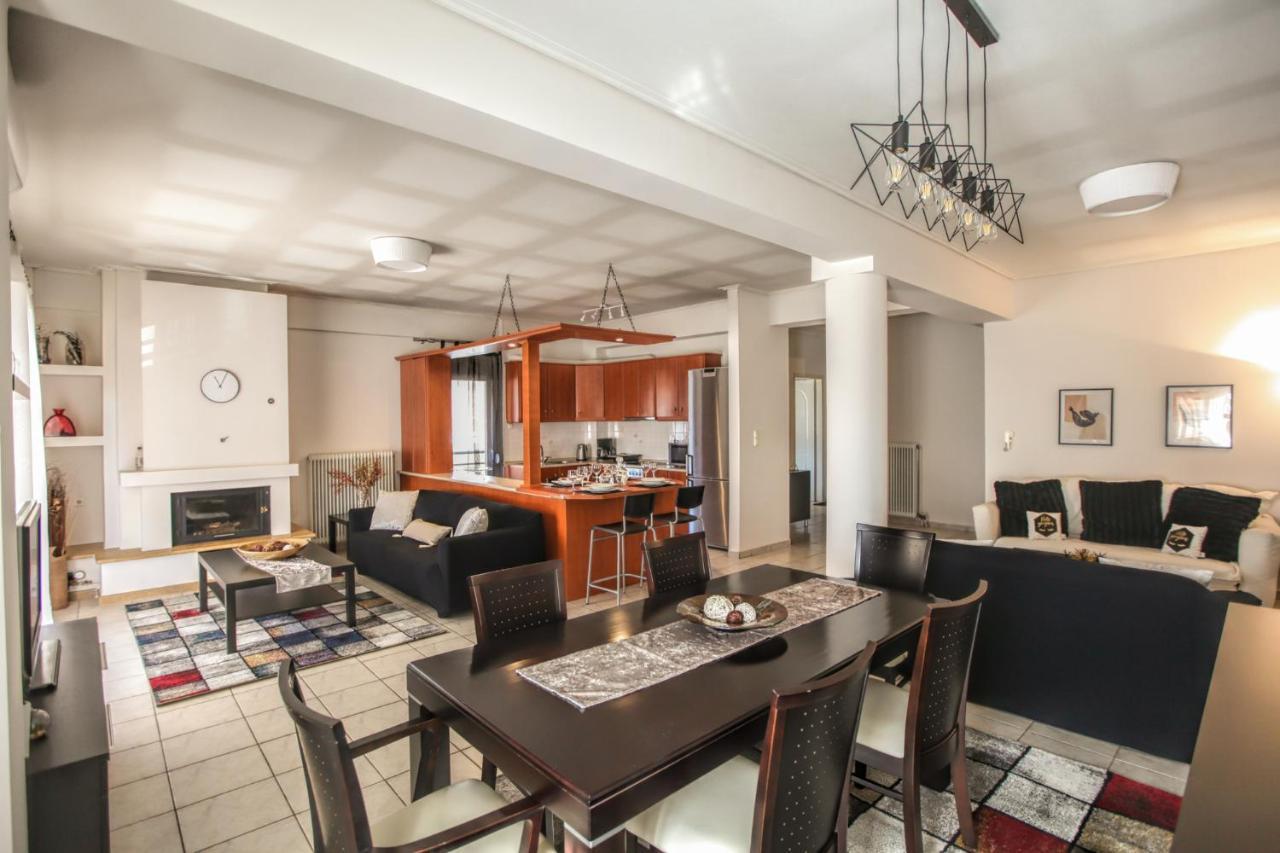 Grand Meteora Central Luxury Apartment กาลัมปากา ภายนอก รูปภาพ